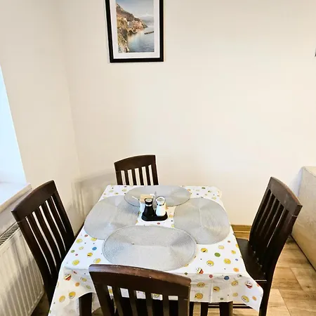 Antoni Apartmán